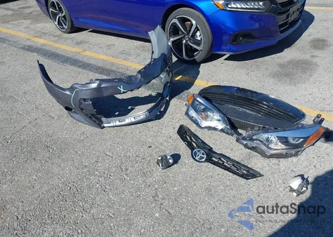 2015 Toyota Corolla S Plus z USA, uszkodzony, nr VIN 5YFBURHE2FP283713